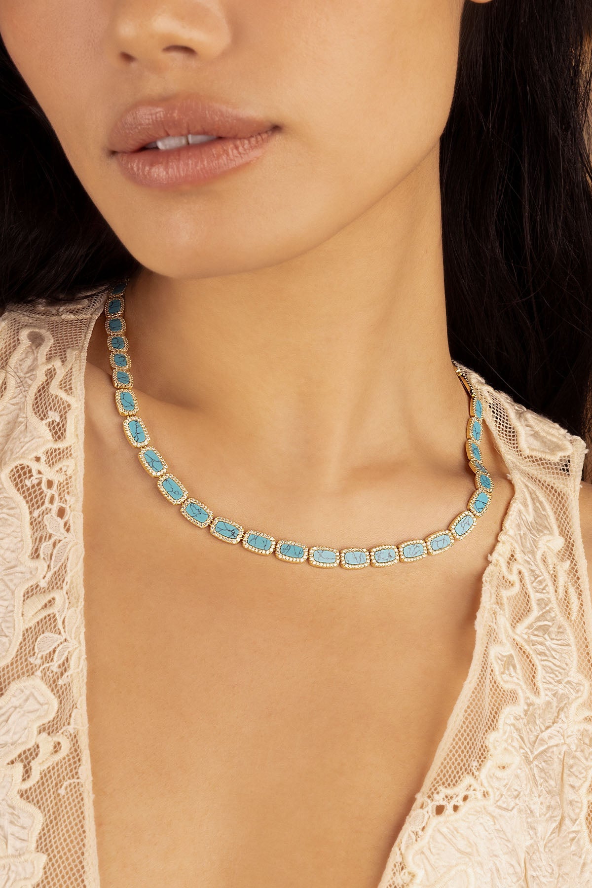 Necklaces APM Monaco choker with lagoon stones on a slim chain.