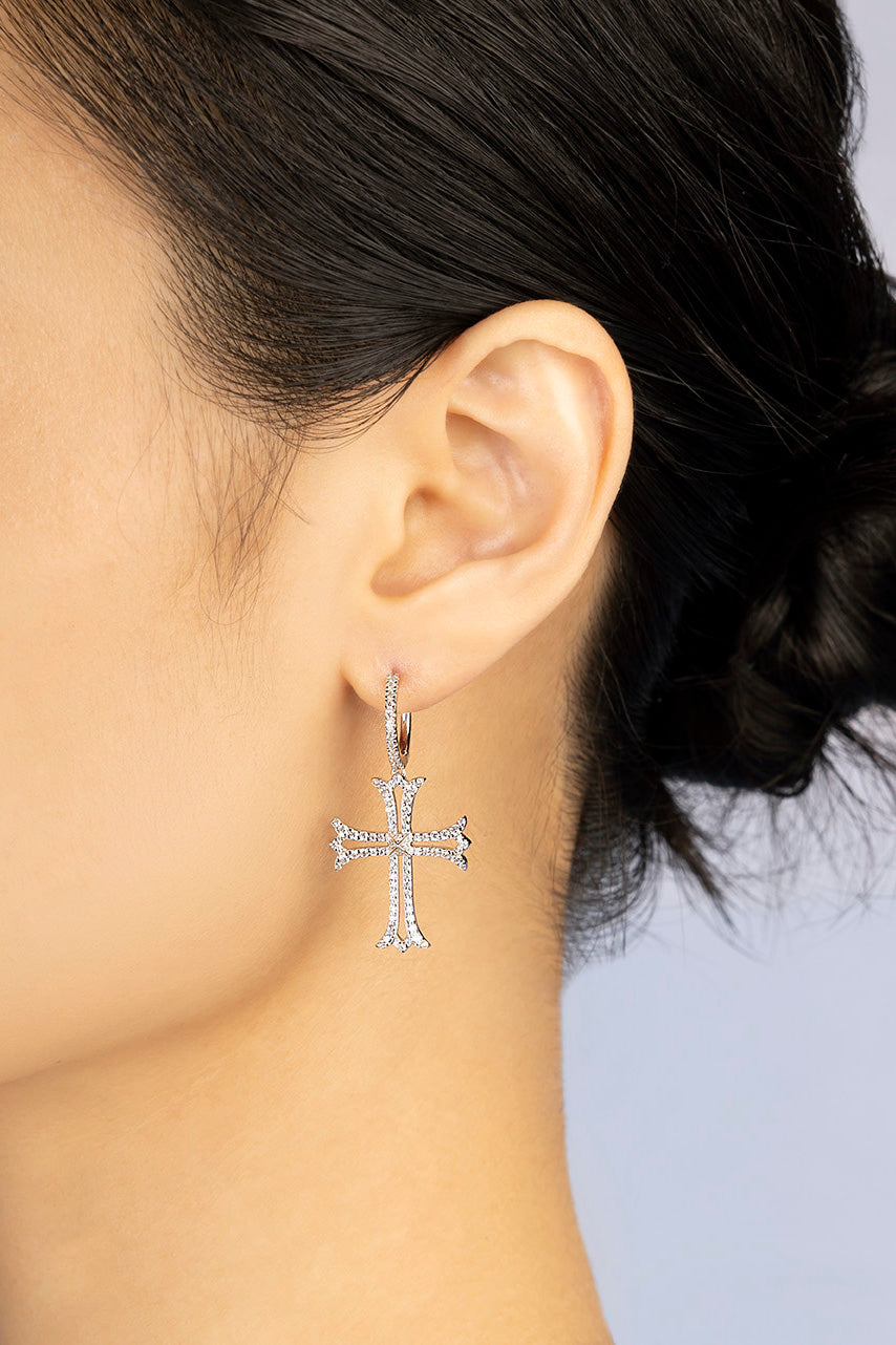 02-WE16626OX-APM-Monaco-Rock-Earrings